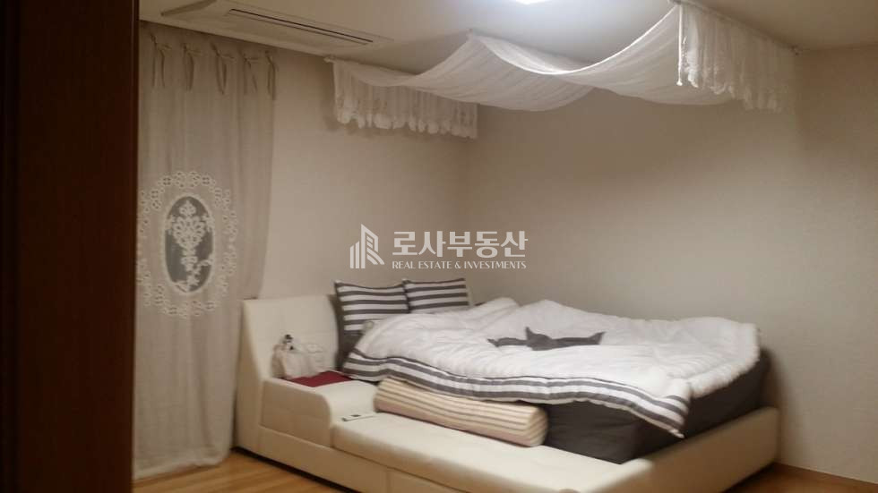 서울 중구 흥인동 13-1 청계천두산위브더제니스동, 1602 ROSA 지하철 직결 대리석 올수리 거실확장 뻥뷰 매매 매물번호 10670 사진 3