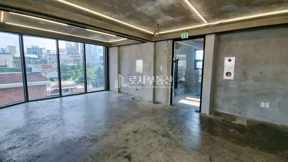 서울 마포구 상수동 ROSA 홍대 ,상수역인근 통창 사무실 월세 매물번호 10704 사진 2