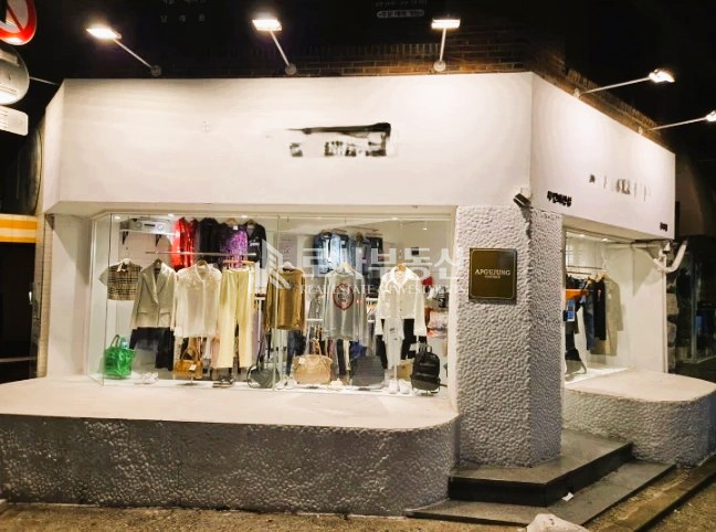 서울 마포구 서교동 ROSA 코너자리 노출도 최상 상가 월세 매물번호 10186 사진 1
