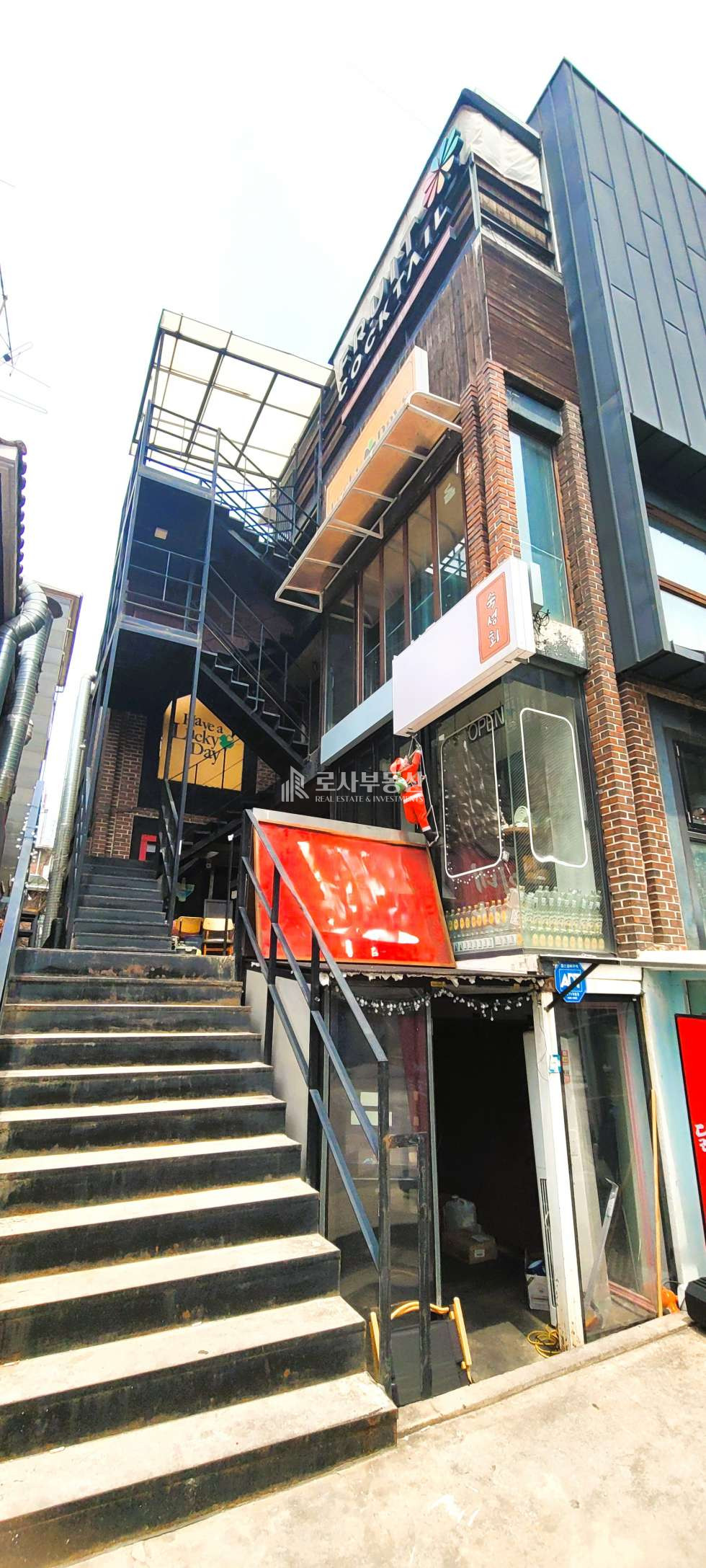 서울 마포구 서교동 ROSA 홍대역 5분가리 구조 잘나오는 2층 상가 월세 매물번호 10272 사진 3